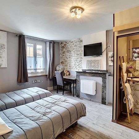 Maison De Ville Au Pied De La Montagne Noire 마자메 외부 사진