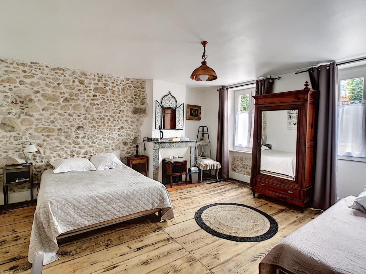 Maison De Ville Au Pied De La Montagne Noire 마자메 외부 사진