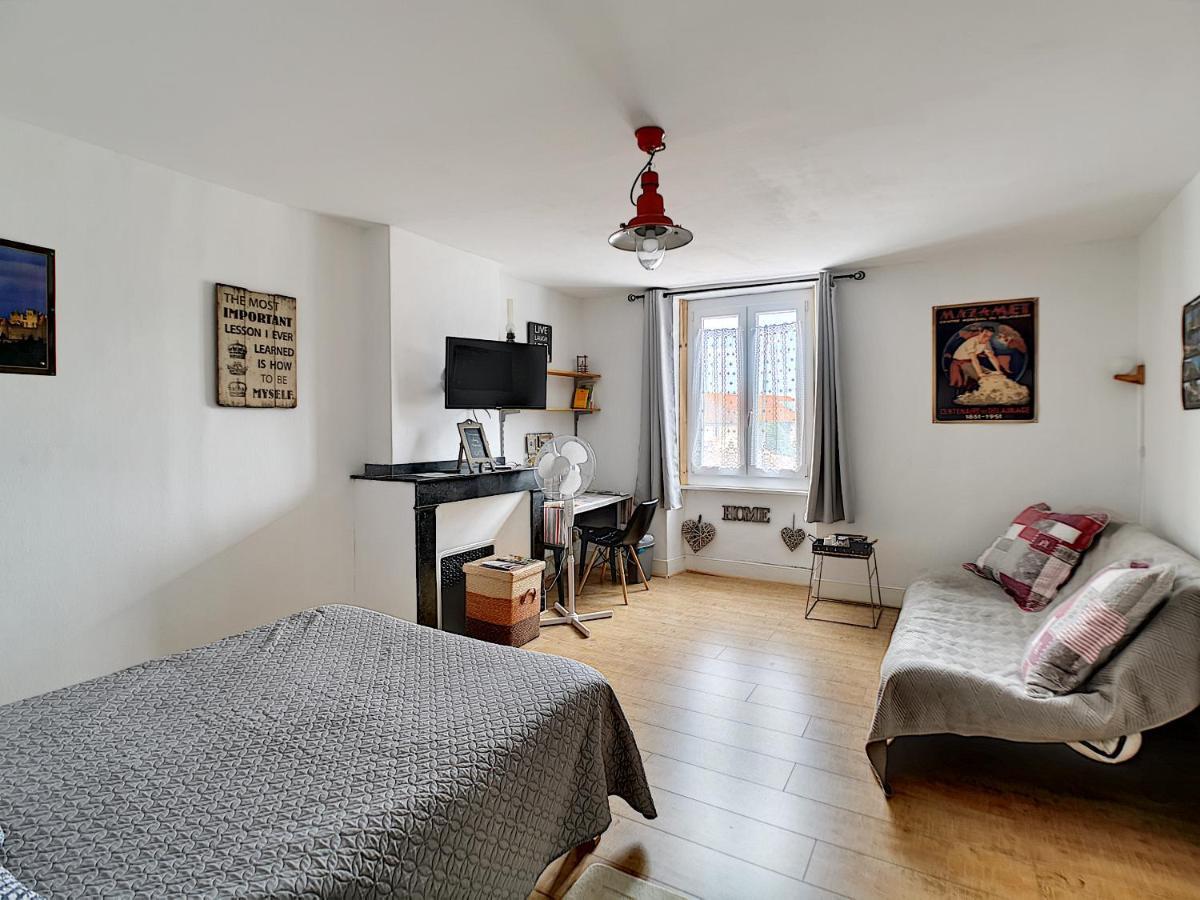 Maison De Ville Au Pied De La Montagne Noire 마자메 외부 사진